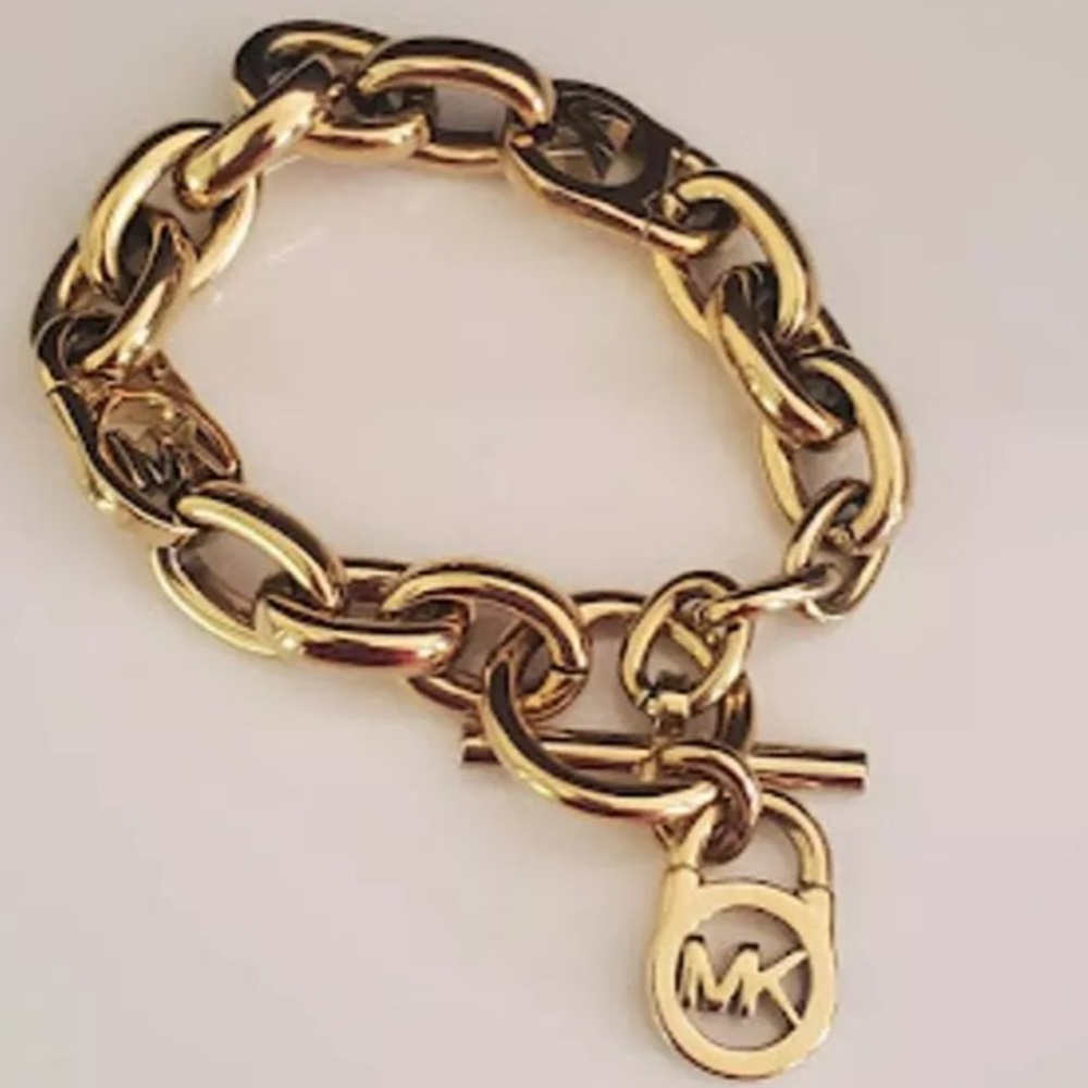 Michael Kors Gold Link Chain Toggle Bracelet EUC